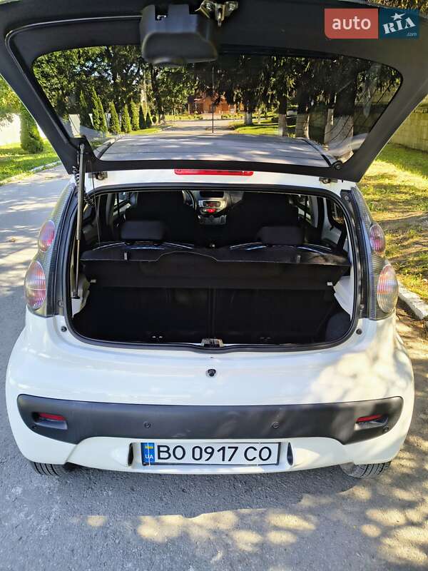 Хетчбек Citroen C1 2012 в Хоросткові