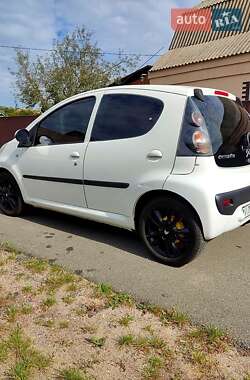 Хетчбек Citroen C1 2009 в 