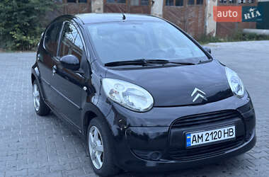 Хэтчбек Citroen C1 2010 в 