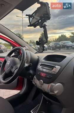 Хэтчбек Citroen C1 2006 в 