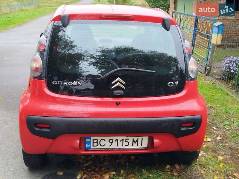 Хэтчбек Citroen C1 2010 в Владимире
