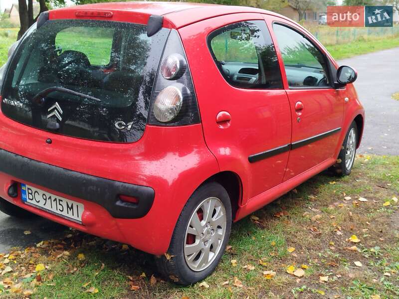 Хэтчбек Citroen C1 2010 в Владимире