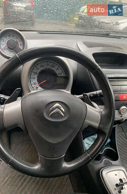 Хэтчбек Citroen C1 2013 в 