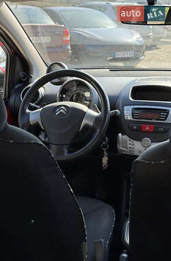 Хэтчбек Citroen C1 2012 в 