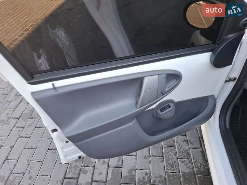 Хэтчбек Citroen C1 2009 в Луцке фото 3 Хэтчбек Citroen C1 2009 в Луцке
