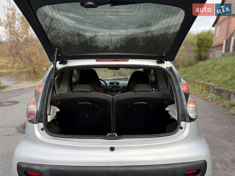 Хэтчбек Citroen C1 2008 в Звягеле фото 10 Хэтчбек Citroen C1 2008 в Звягеле