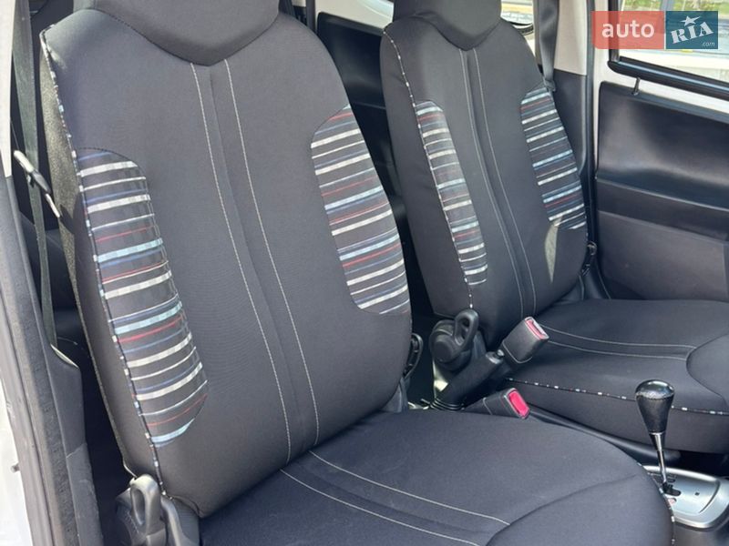 Хетчбек Citroen C1 2013 в Дніпрі