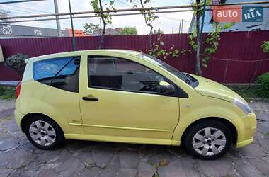 Хэтчбек Citroen C2 2006 в 