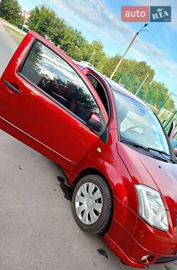 Хэтчбек Citroen C2 2006 в 