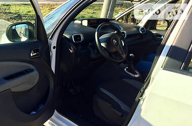 Седан Citroen C3 Picasso 2012 в 