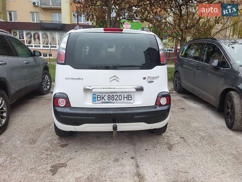 Минивэн Citroen C3 Picasso 2010 в Вараше