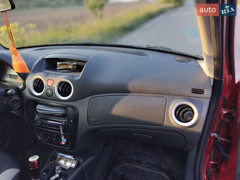 Хэтчбек Citroen C3 2009 в Киеве