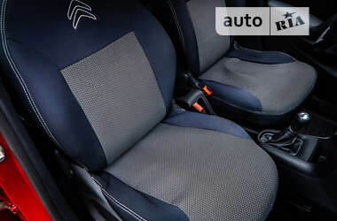 Хэтчбек Citroen C3 2010 в 