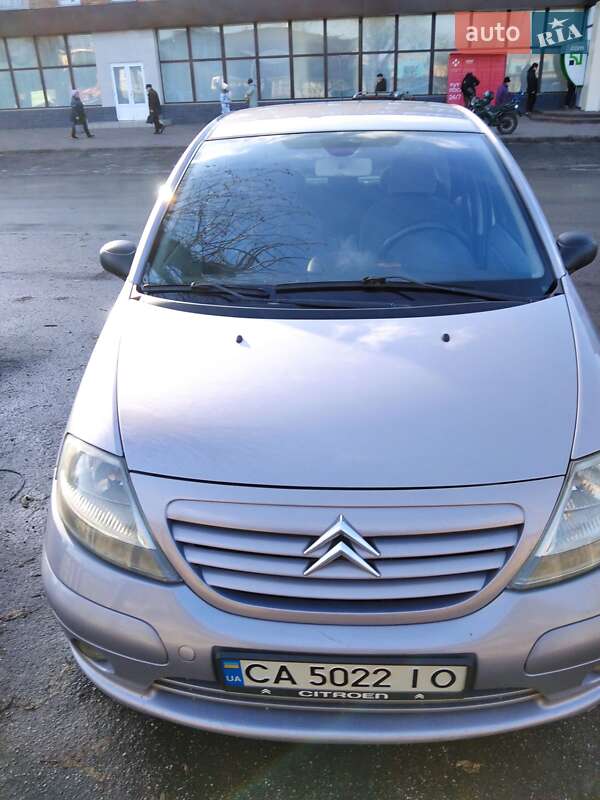 Хэтчбек Citroen C3 2004 в Смеле