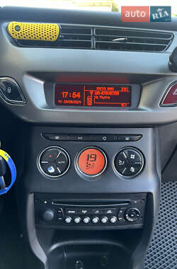 Хэтчбек Citroen C3 2014 в 