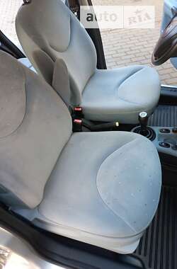 Хэтчбек Citroen C3 2003 в Стрые