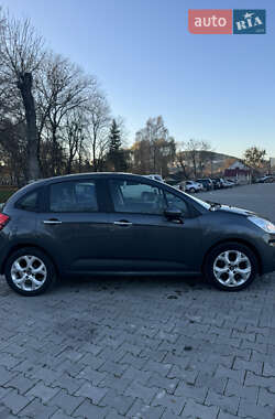 Хэтчбек Citroen C3 2012 в 