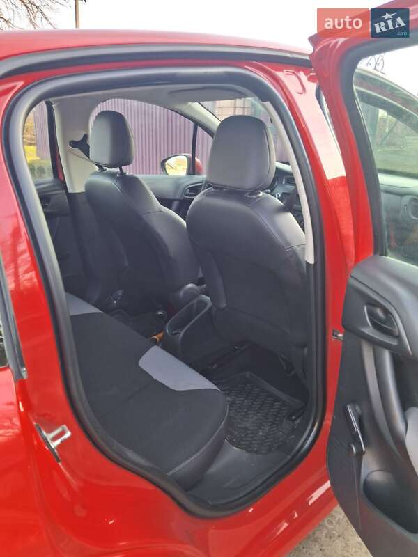Хетчбек Citroen C3 2014 в Чернівцях