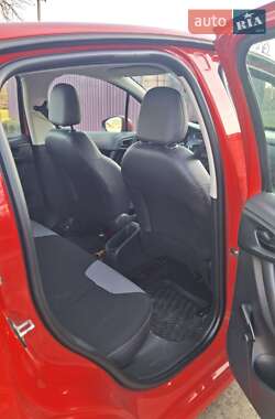 Хэтчбек Citroen C3 2014 в 