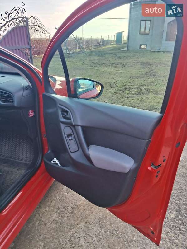 Хетчбек Citroen C3 2014 в Чернівцях