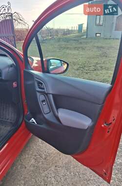 Хэтчбек Citroen C3 2014 в 