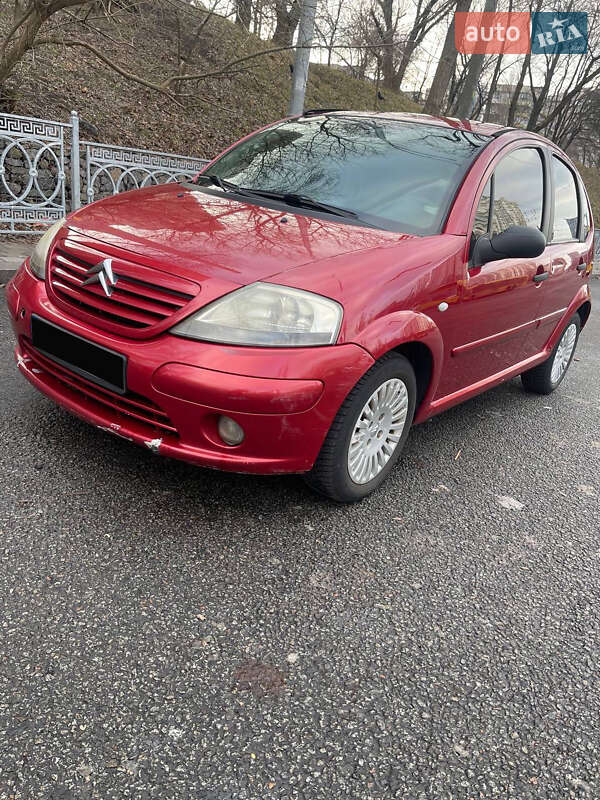 Хэтчбек Citroen C3 2003 в 
