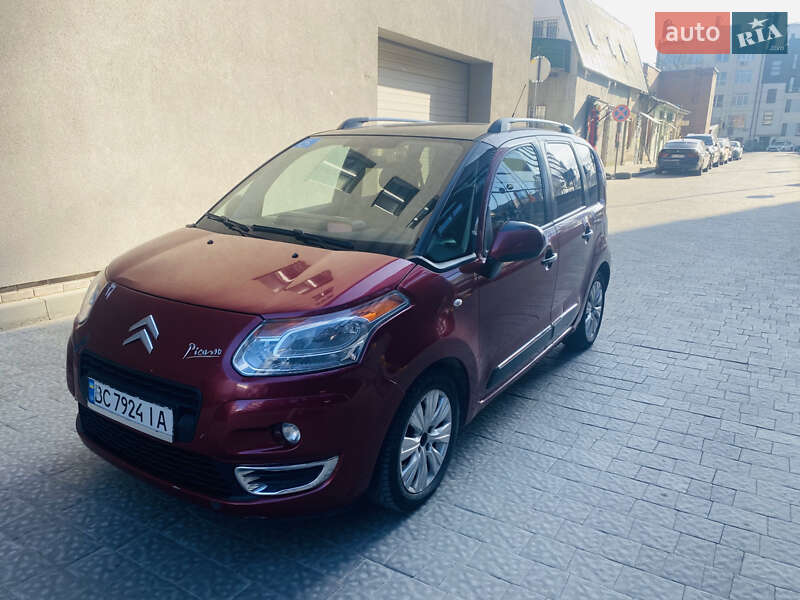 Хэтчбек Citroen C3 2010 в 