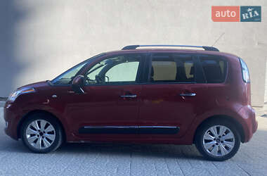 Хэтчбек Citroen C3 2010 в 