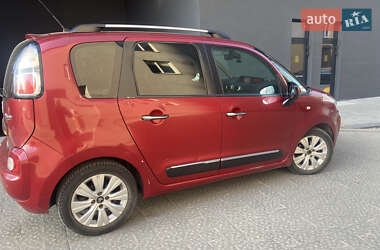 Хэтчбек Citroen C3 2010 в 