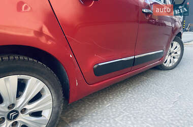 Хэтчбек Citroen C3 2010 в 