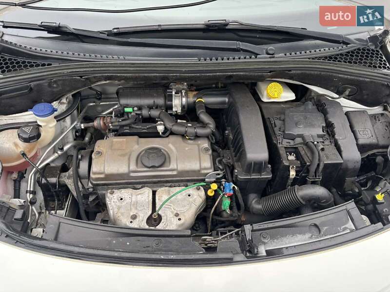 Хетчбек Citroen C3 2011 в Сумах