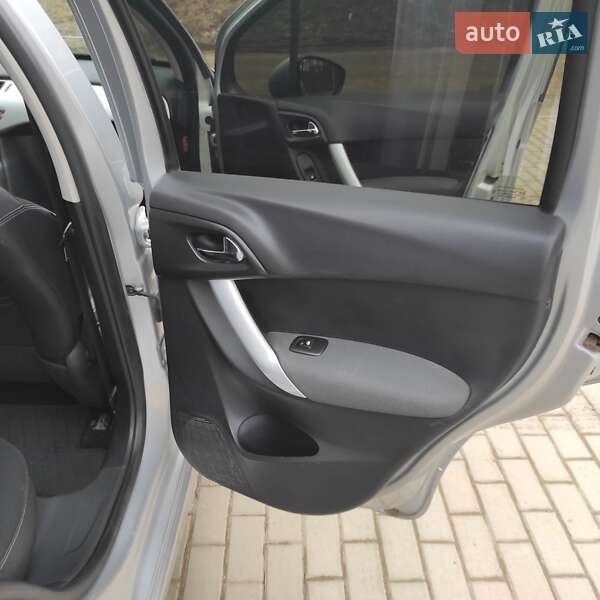 Хэтчбек Citroen C3 2012 в Черновцах