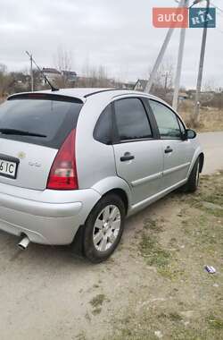 Хэтчбек Citroen C3 2003 в 