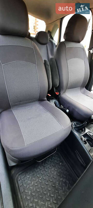 Хетчбек Citroen C3 2006 в Чернівцях