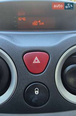 Хэтчбек Citroen C3 2007 в 