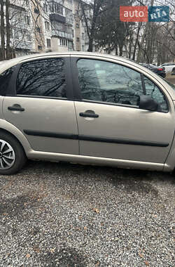 Хэтчбек Citroen C3 2006 в 