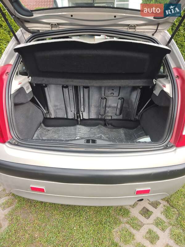 Хэтчбек Citroen C3 2006 в Черновцах