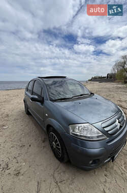 Хэтчбек Citroen C3 2005 в 