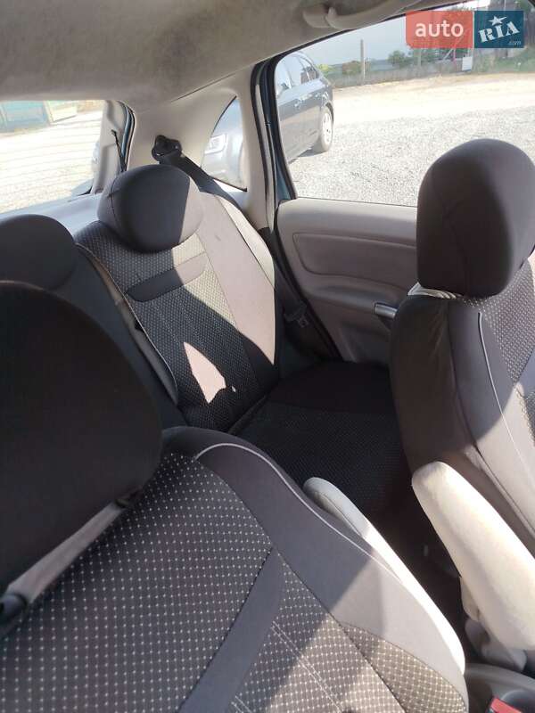 Хэтчбек Citroen C3 2003 в Хусте фото 11 Хэтчбек Citroen C3 2003 в Хусте