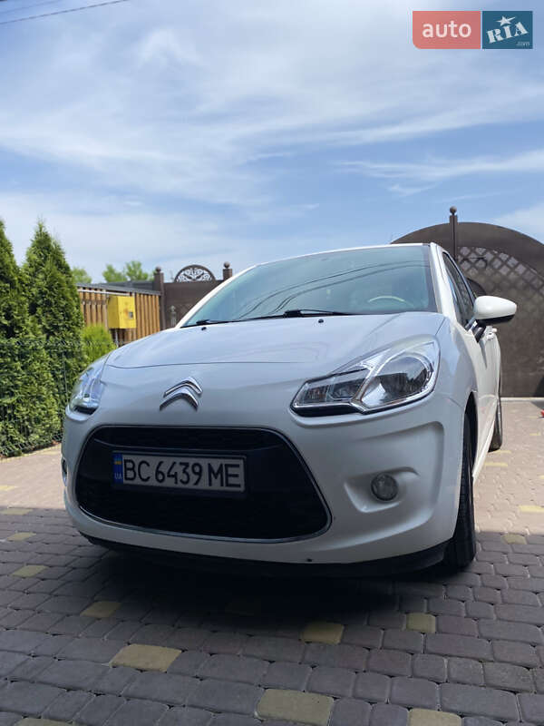 Хетчбек Citroen C3 2012 в 