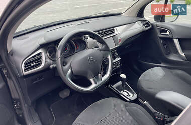 Хэтчбек Citroen C3 2010 в 
