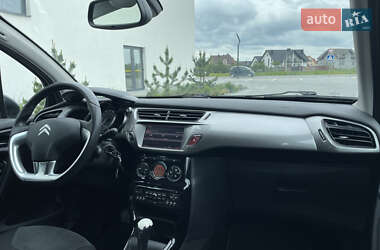 Хэтчбек Citroen C3 2010 в 