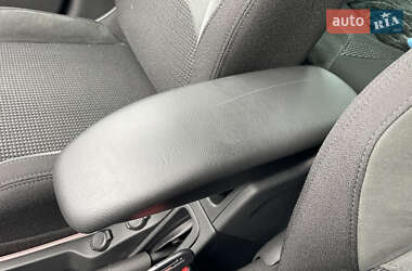 Хэтчбек Citroen C3 2010 в 