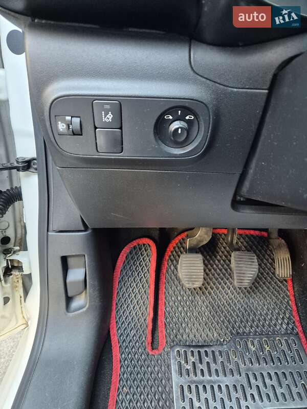 Хэтчбек Citroen C3 2017 в Ирпене фото 13 Хэтчбек Citroen C3 2017 в Ирпене