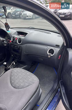 Хэтчбек Citroen C3 2007 в 