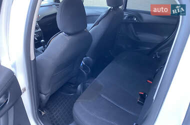 Хэтчбек Citroen C3 2010 в 