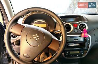 Хэтчбек Citroen C3 2006 в 
