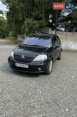 Хэтчбек Citroen C3 2002 в Сваляве