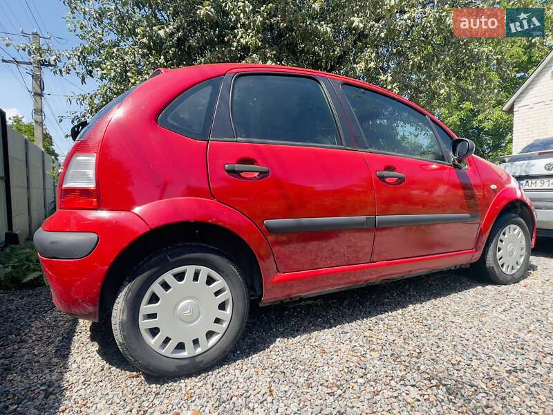 Хэтчбек Citroen C3 2007 в Глевахе