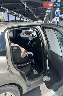 Хэтчбек Citroen C3 2011 в 